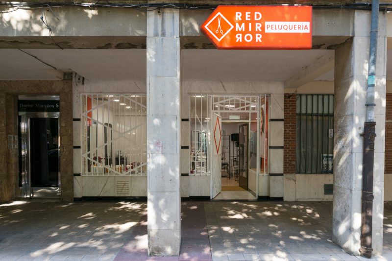 fotografia-interiorismo-valladolid-peluqueria-red-mirror-05-nerea-amo-fotografia